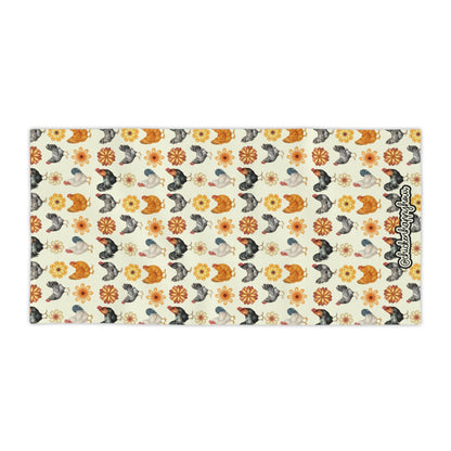 CHICKEN WITH FLOWER Beach Towel